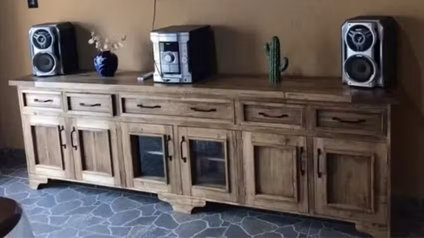 Carpintero Luis Guill&oacute;n