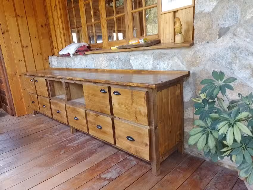 Carteles tallados y muebles &ldquo;Estilo R&uacute;stico&rdquo;