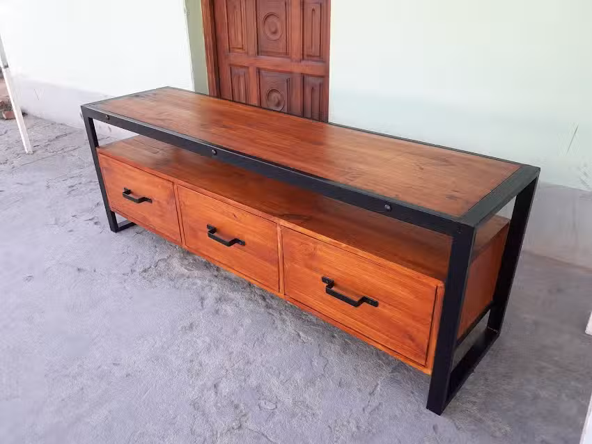 Daniel Luna, Muebles De Estilo Industrial