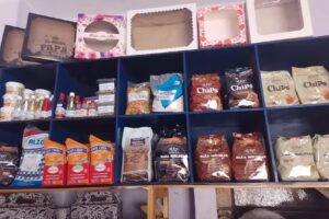 DESCARTABLES Y REPOSTERIA M Y J