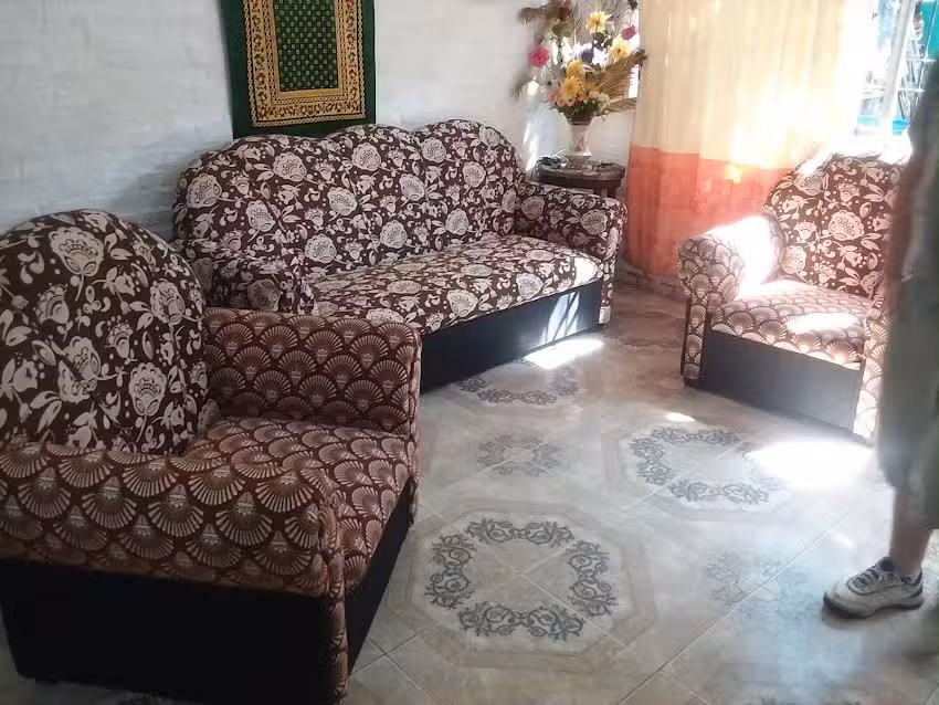 Emmanuel Muebles Tapicer&iacute;a & Carpinteria