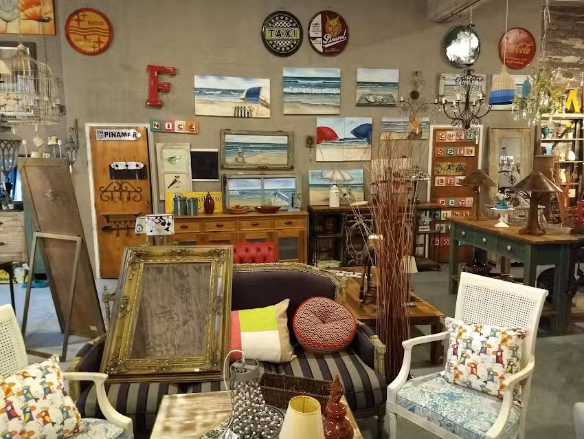 La Charrue Muebles, Decoraci&oacute;n, Iluminaci&oacute;n, Sillones