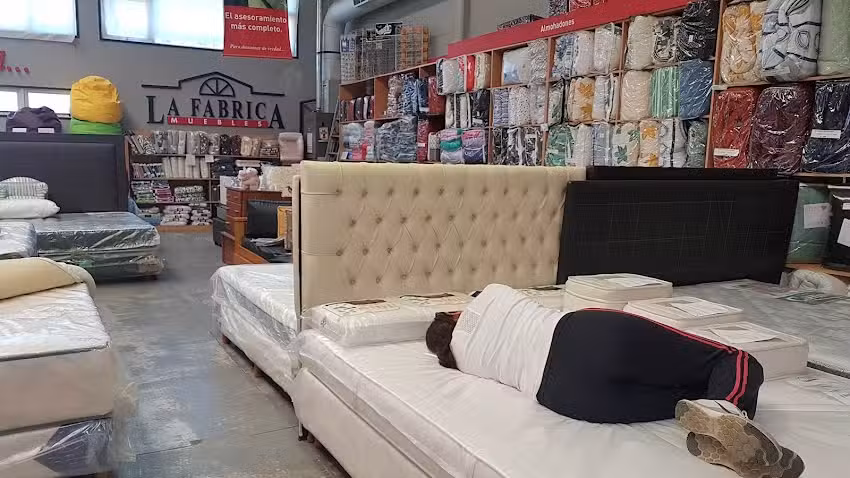 La F&aacute;brica Muebles