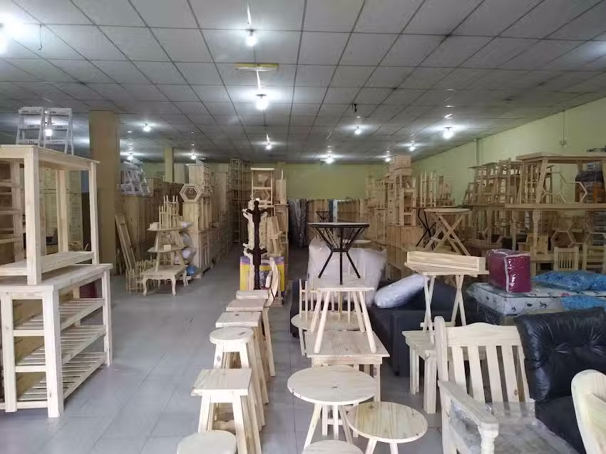 &ldquo;La Fortaleza&rdquo; &bull; Muebles.
