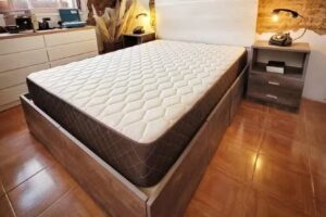 La Muebler&iacute;a &ndash; Lobos