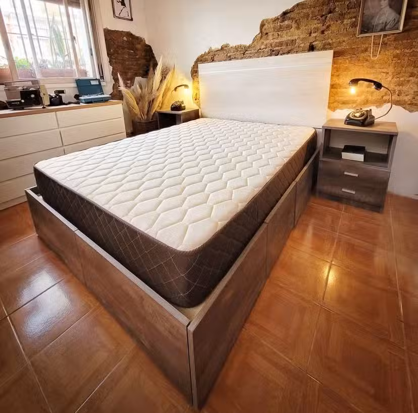 La Muebler&iacute;a &ndash; Lobos