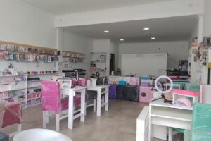 Las Vonnitas insumos Nails & Lash, muebles (Capacitaci&oacute;nes)