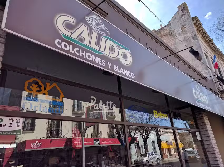 LOA tienda de muebles