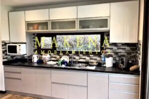 MAKENA AMOBLAMIENTOS