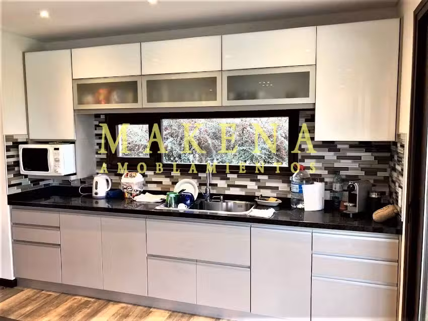 MAKENA AMOBLAMIENTOS