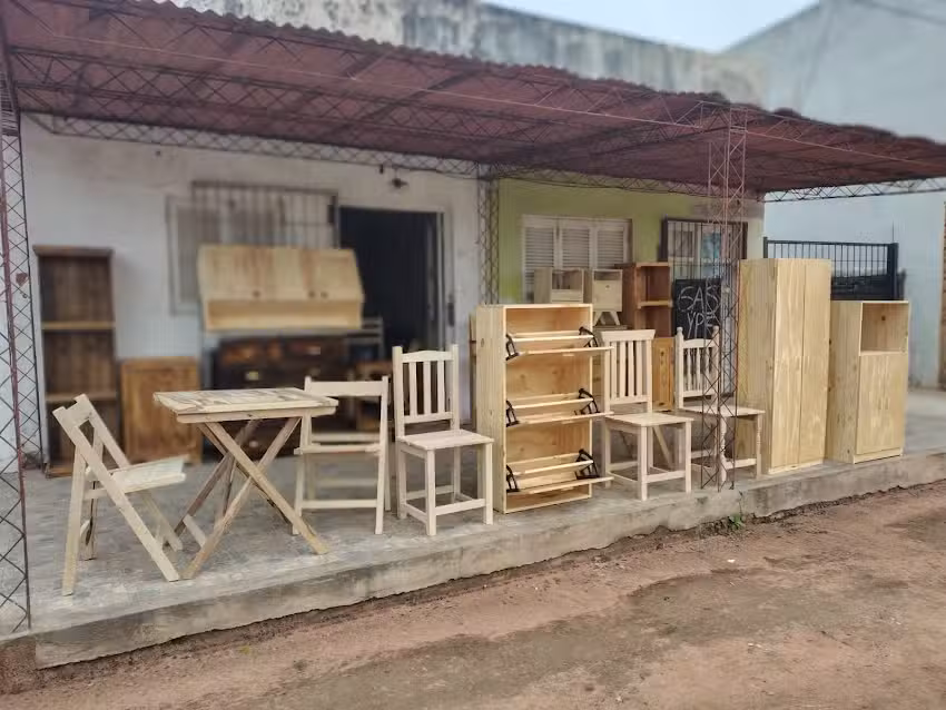 Muebleria Las Bre&ntilde;as