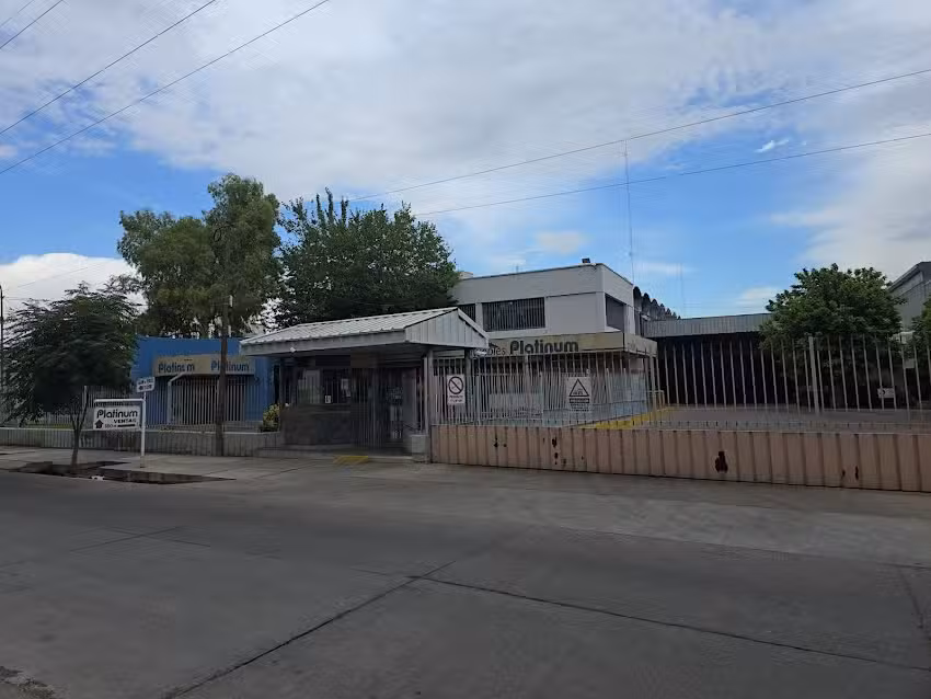 MUEBLES PLATINUM &ndash; FABRICA &ndash; CUYOPLACAS