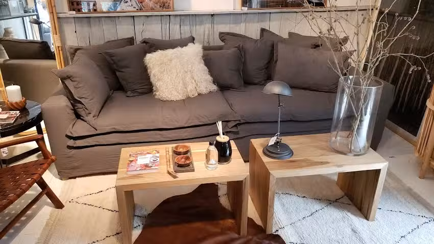 Negro House & Pleasures