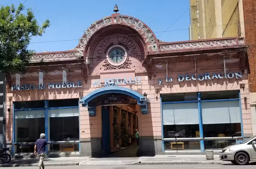 Paseo Del Mueble, El Regalo Y La Decoracion