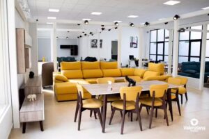 Valenziana Muebles. Showroom Venado Tuerto